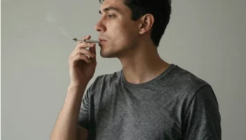 Почему курение оказывает негативное влияние на мужскую потенцию