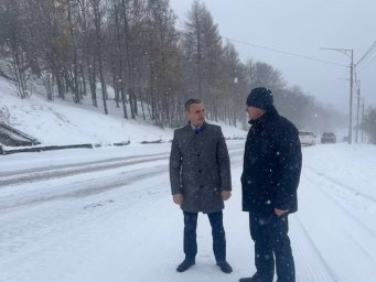 Дорожные службы ведут борьбу с непогодой в Петропавловске-Камчатском 2 Дорожные службы ведут борьбу с непогодой в Петропавловске-Камчатском 2