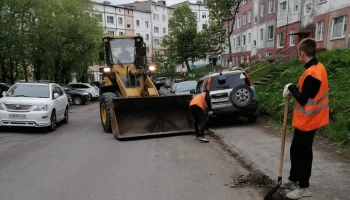 Продолжается летняя уборка городских улиц в краевой столице Продолжается летняя уборка городских улиц в краевой столице