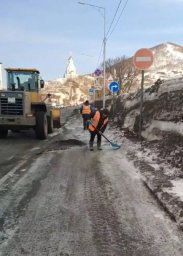Продолжается вывоз снега с улиц Петропавловска-Камчатского 6