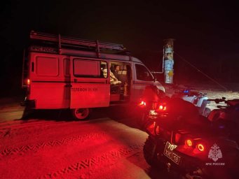 Спасатели оказали помощь застрявшим в пути к источникам «Дикие озерки» на Камчатке 0