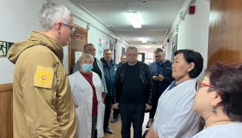 Двух пациентов экстренно эвакуировали в краевую столицу из села Усть-Хайрюзово на Камчатке
