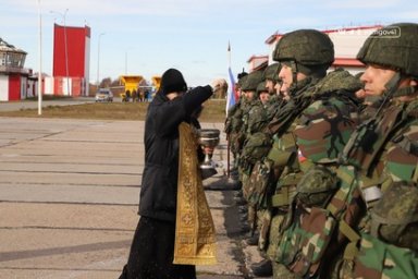На Камчатке мобилизованных для участия в СВО торжественно проводили к месту службу 8