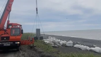 Стихию ждём: на Камчатке устанавливают противопаводковые сооружения