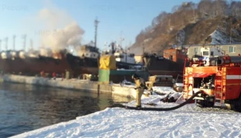 На Камчатке пожарные ликвидировали возгорание в отсеке плавдока, находящегося на ремонте