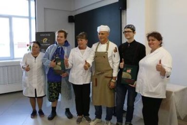 В Камчатском колледже технологии и сервиса зарубежные шеф-повара провели мастер-класс для студентов и рестораторов 5