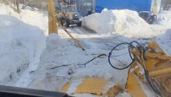 Устранение снежного наката, расширение проезжей части и обработка дорог проходят в Петропавловске-Камчатском Устранение снежного наката, расширение проезжей части и обработка дорог проходят в Петропавловске-Камчатском