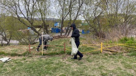 Несмотря на непогоду состоялся субботник в Петропавловске-Камчатском 1
