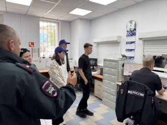 Познакомились с работой Госавтоинспекции изнутри юные инспекторы движения Камчатки 3