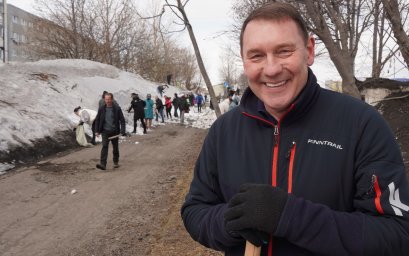 Андрей Воровский присоединился к субботнику в Перопавловске-Камчатском 3