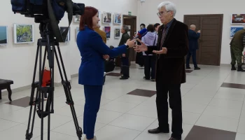 До конца лета на Камчатке работает выставка известного фотохудожника До конца лета на Камчатке работает выставка известного фотохудожника
