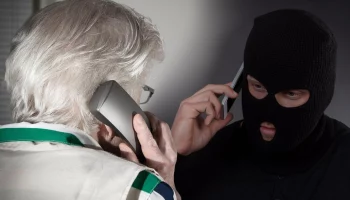 О распространенных схемах мошенничества жителей полуострова предупредили сотрудники полиции Камчатского края