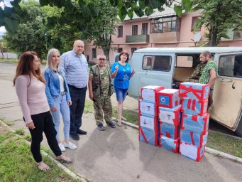 Гуманитарную помощь от Елизовского района Камчатки получила библиотека подшефного посёлка Мироновского ДНР 2