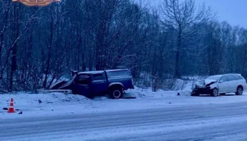 Не справился с управлением при неблагоприятных погодных условиях водитель Toyota Caldina на Камчатке