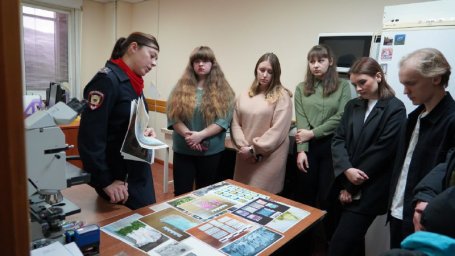 Со спецификой работы полицейских следователей и криминалистов ознакомились студенты Камчатки 4