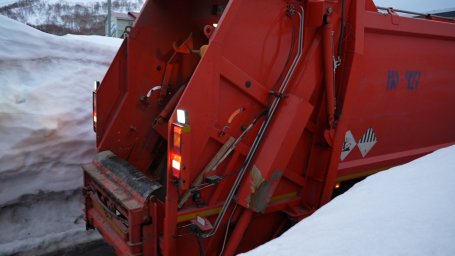 На эффективность работы по вывозу мусора влияют состояние дворовых проездов и парковки в Петропавловске-Камчатском 0