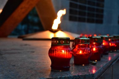 Тысячи жителей Камчатки присоединились к акции памяти погибших в результате теракта в Москве 5
