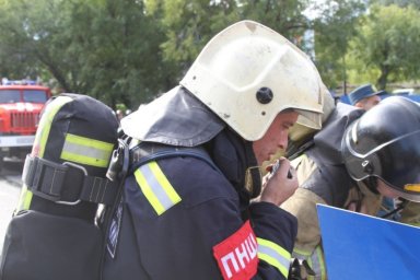 Возгорание в сценическом комплексе и пятеро пострадавших: пожарно-тактические учения прошли в Камчатском театре кукол 3