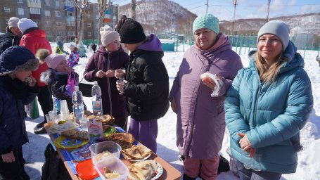 Веселыми гуляниями завершилась Масленичная неделя в столице Камчатки 9