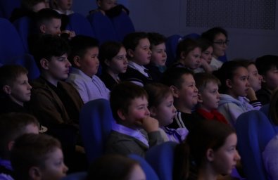 950 детей бесплатно посетят праздничные ёлки в Елизовском районе Камчатки 0