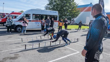 Профильные классы МЧС приняли участие в краевых состязаниях по пожарно-спасательному спорту на Камчатке