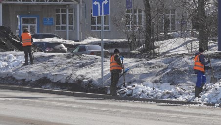 Первый весенний субботник прошёл в Петропавловске-Камчатском 3