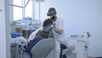 На новом оборудовании получают помощь в краевой стоматологической поликлинике жители Камчатки На новом оборудовании получают помощь в краевой стоматологической поликлинике жители Камчатки