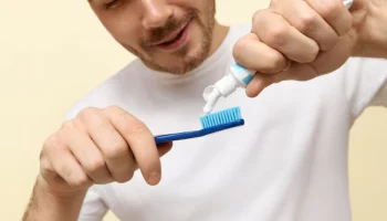 Фтор в зубной пасте: польза и риски