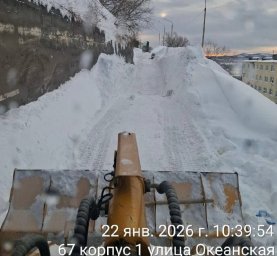 В круглосуточном режиме убирают снег в Петропавловске-Камчатском 1