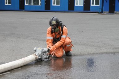 Пожарно-тактические учения прошли на Камчатке на Хладокомбинате 3