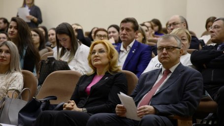 Конференция «Бережливое материнство: как Камчатка меняет подход к родам» прошла в Петропавловске-Камчатском 0