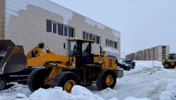 Плановая расчистка и вывоз снежных масс с внутриквартальных проездов и придомовых территорий идет в столице Камчатки