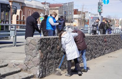 Более 2 тысяч горожан Петропавловска-Камчатского приняли участие в городском субботнике 2