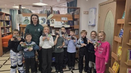 Об уникальных природных объектах и их обитателях рассказали детям в краевой детской библиотеке на Камчатке 0