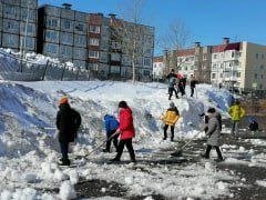 Сезонные работы по содержанию улично-дорожной сети проходят в столице Камчатки 14