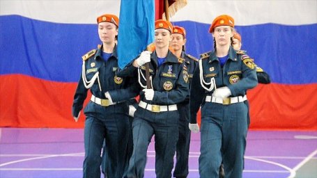 107 школьников прошли посвящение в кадеты МЧС России на Камчатке 4