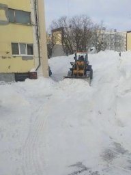 Дорожные службы работают круглосуточно на расчистке территорий Петропавловска-Камчатского 5