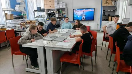 Школьники прошли курс подготовки операторов БПЛА в &laquo;Кванториум-Камчатке&raquo; 0