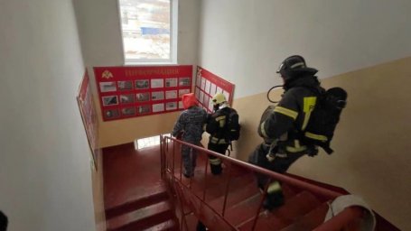 Совместные пожарно-тактические занятия провели Росгвардия и МЧС России на Камчатке 5