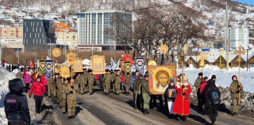 Традиционный крестный ход в честь Рождества Христова прошел вчера в столице Камчатки 2