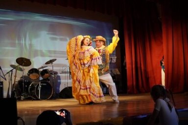Благотворительный концерт в поддержку участников спецоперации прошёл в Палане на Камчатке 8