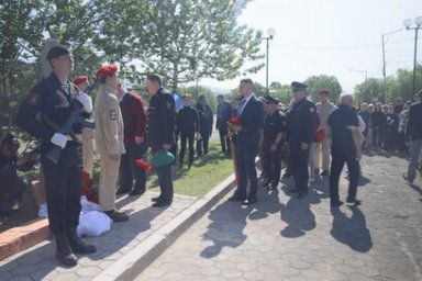 Памятный знак герою России Александру Попову открыли в столице Камчатки 2