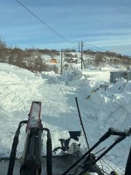 Работы по ликвидации снежных заносов продолжаются круглосуточно в Петропавловске-Камчатском 0