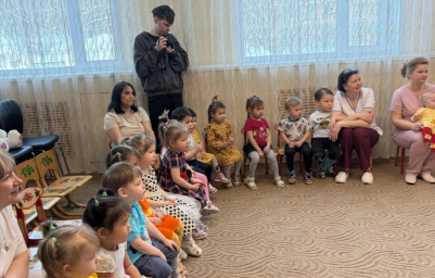 Регулярные занятия с собакой&ndash;терапевтом проводятся в доме ребенка на Камчатке 2