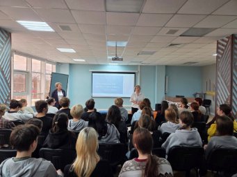 В «Директорском дне» приняли участие более шестидесяти старшеклассников Камчатки 8