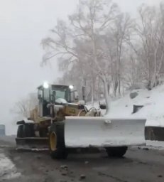 Состояние центральных магистралей в условиях непогоды пытаются отслеживать дорожные службы Петропавловска-Камчатского 3
