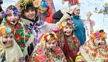Веселыми гуляниями завершилась Масленичная неделя в столице Камчатки