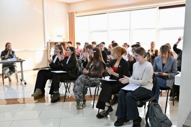 Более 40 подростков завершили курс по основам предпринимательства на Камчатке 4