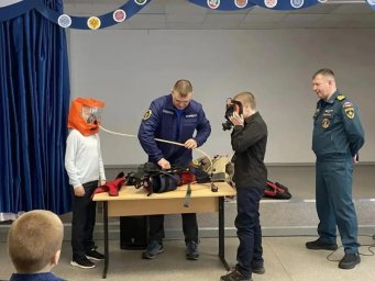 Профилактические занятия по безопасности для учащихся продолжают проводить в Камчатском крае 0