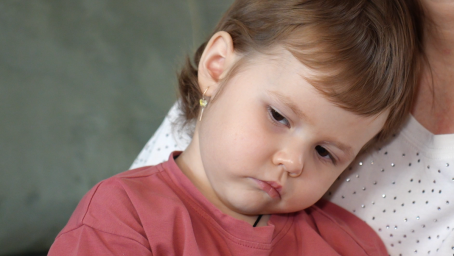 Ирина Яровая помогла пройти терапию у первоклассных специалистов страны трехлетней Авроре с Камчатки 1